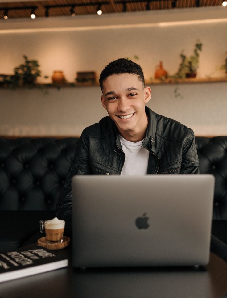 Фото Виктор